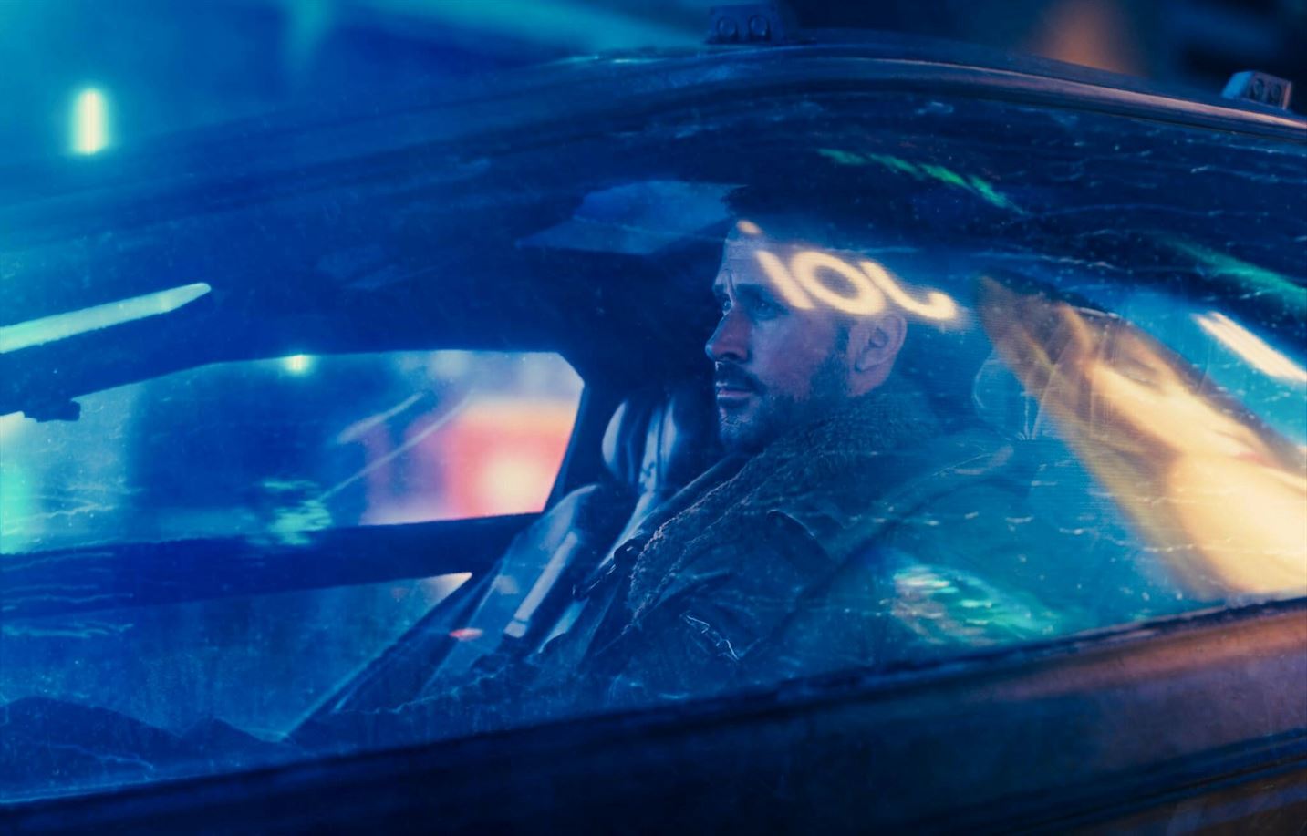 Бегущий по лезвию 2049 (2017) Постер 1